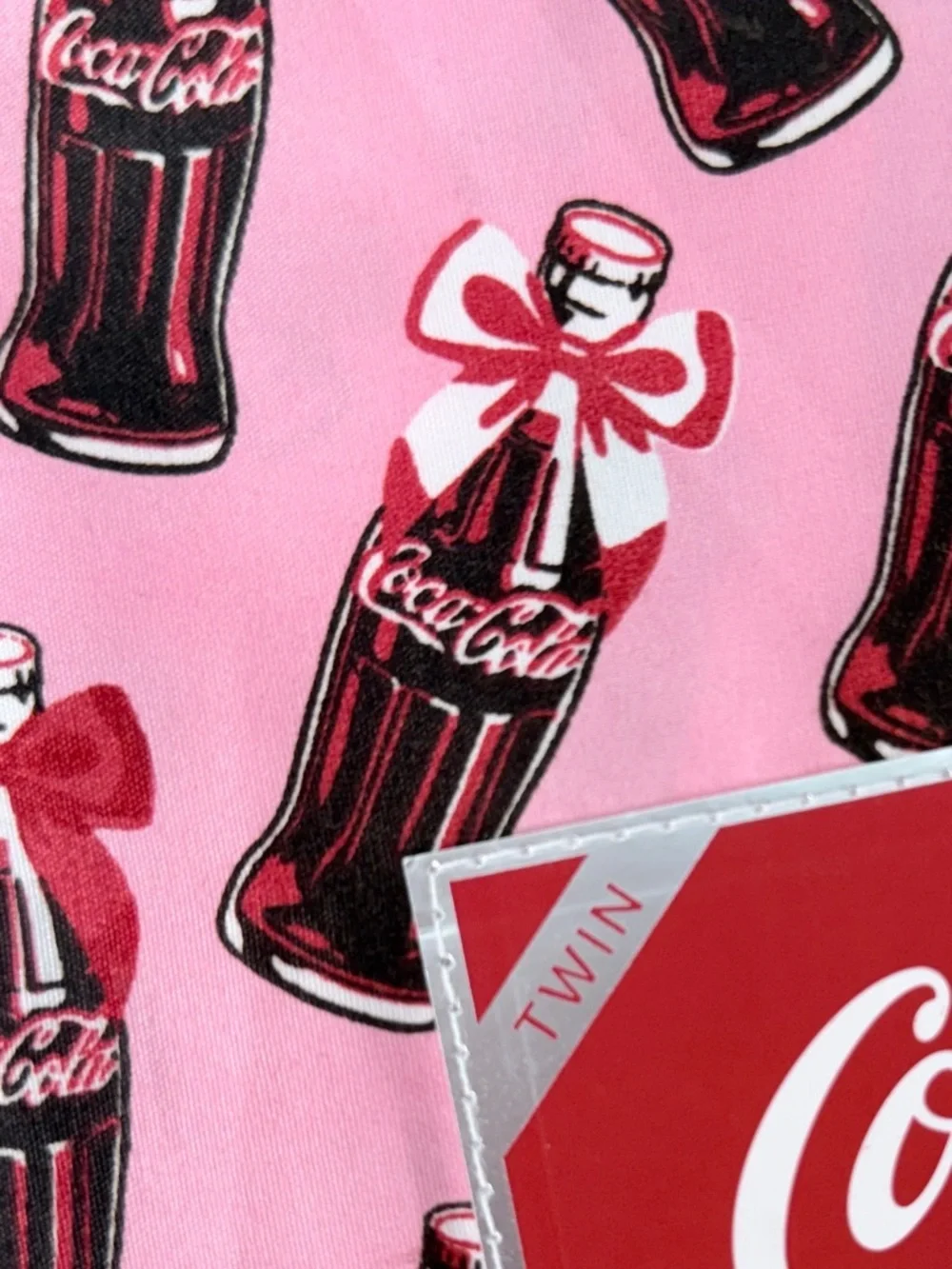 Coca Cola Pink bows Bottle Print Twin Sheet Set 4 Piece Bedding Set Coke New